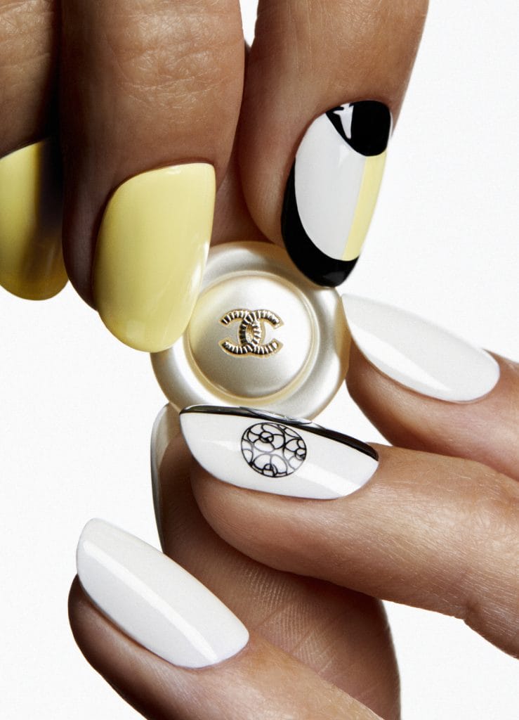 【大特価！】CHANEL / LE VERNIS NAIL 17本まとめ #A 大特価！】CHANEL / LE VERNIS NAIL 17本まとめ #A - メルカリ