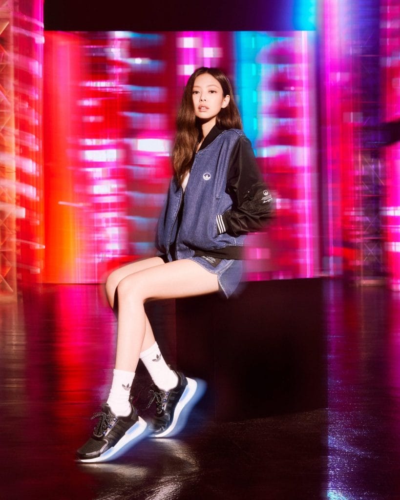 アイドル BLACKPINK JENNIE adidas CHOIGO W FY6501 The Top 10 Adidas Looks From Blackpink's Jennie