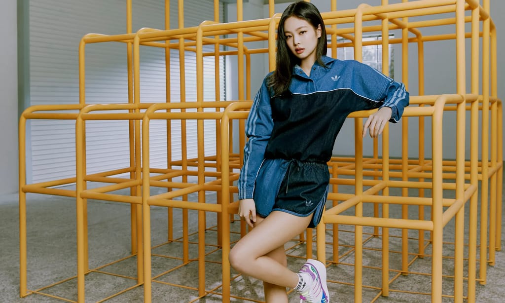 JENNIE（BLACKPINK） adidas ドアプレート Exclusive: Jennie Embraces Tennis-core in New Adidas Campaign