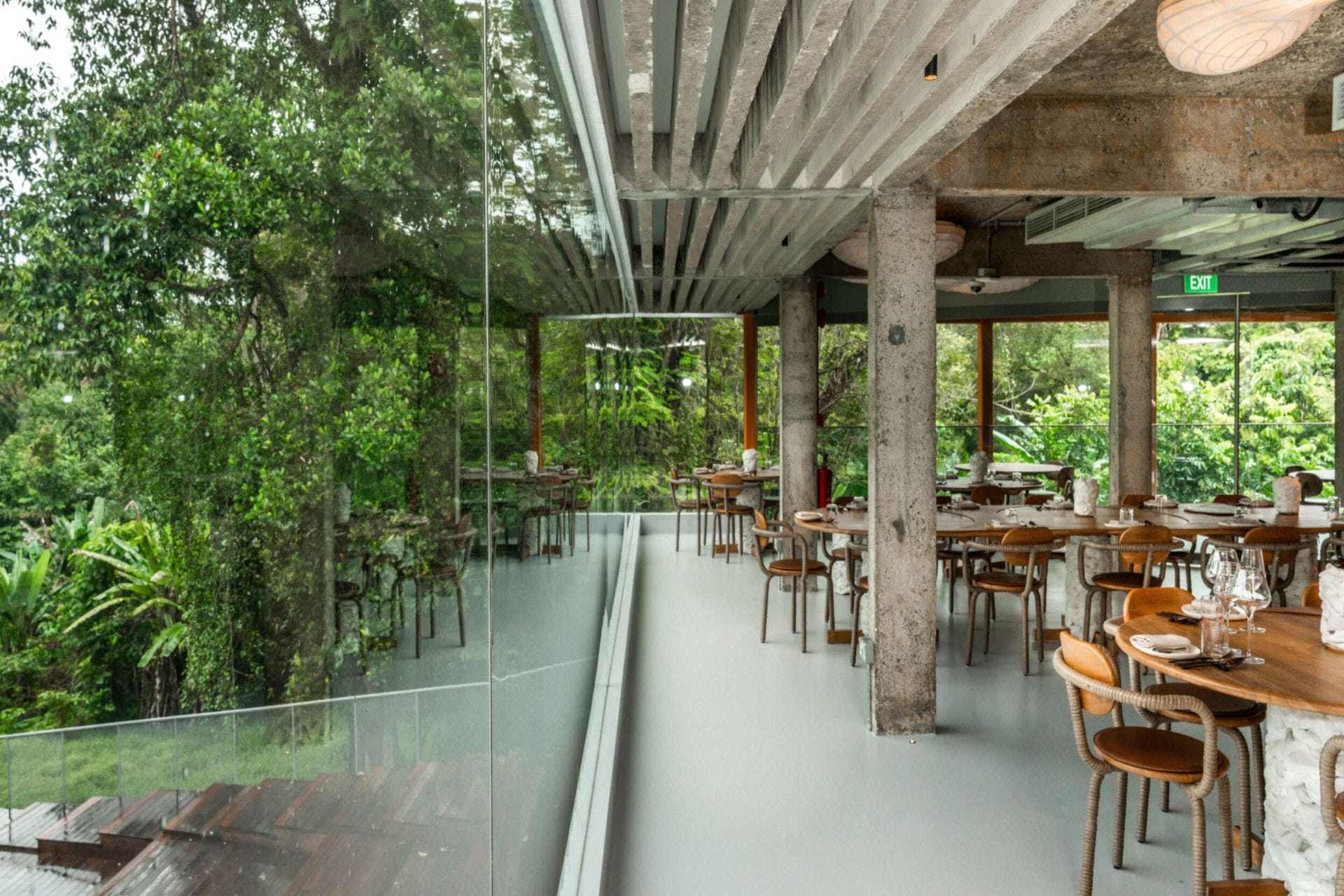 These are the best pet-friendly cafés and restaurants in Singapore that serve great food and even better vibes. 