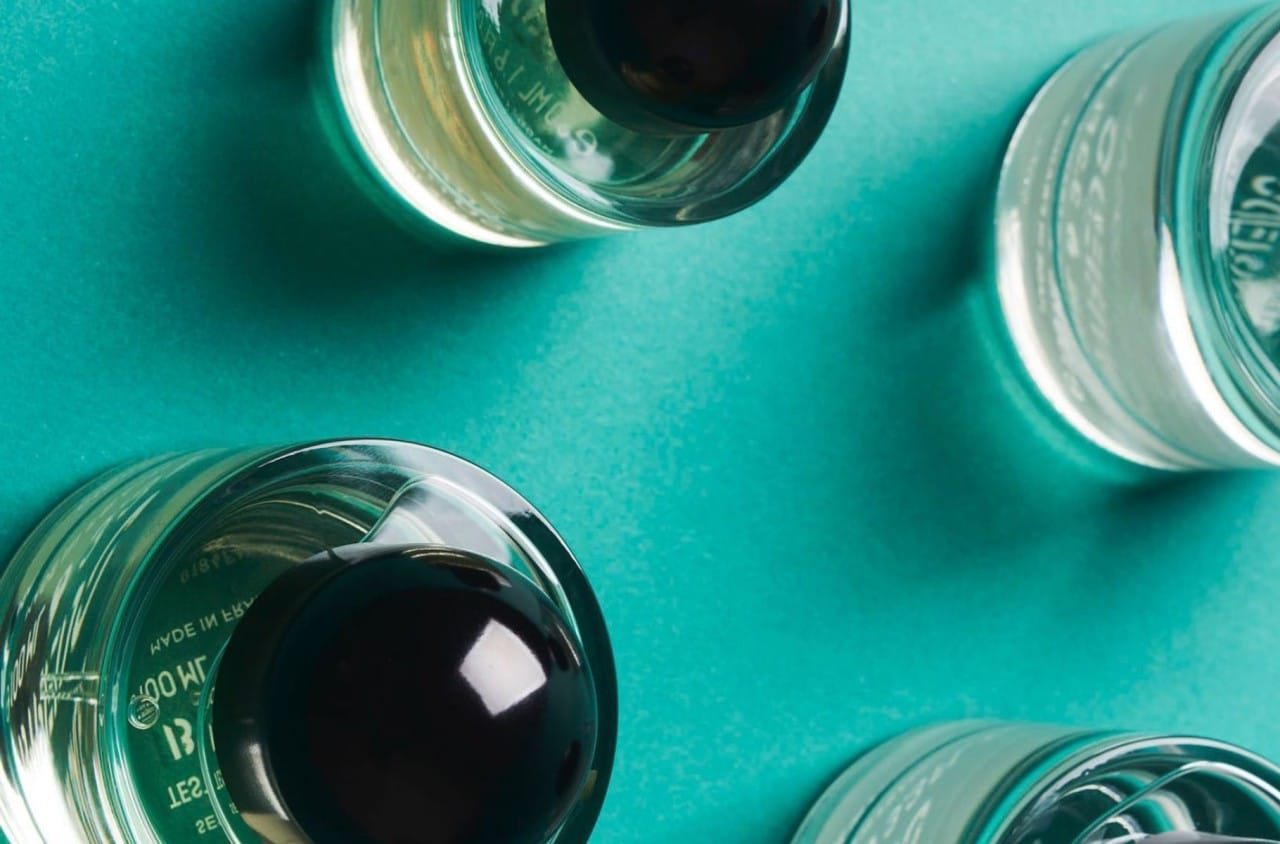 Wearing fragrance in humidity can be tricky, but these simple tips will take you from choking out strangers to the best smelling guest.